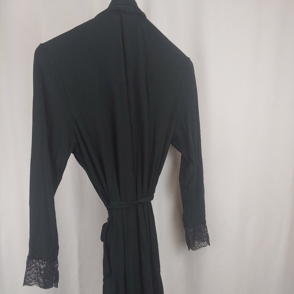 Emily and Jane - Lace-Trimmed Printed Robe, Medium, Black - Picture 3 of 6